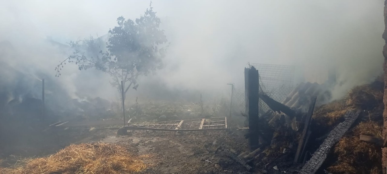 Xaçmazda ot bağlamaları yandı - FOTOLAR